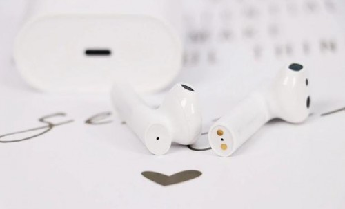 苹果AirPods Pro怎么样？2020高性价比的五款蓝牙耳机推荐