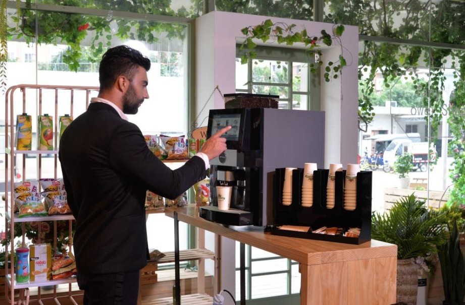 年货节是时候给奶茶店里添上一台全自动茶饮店咖啡机