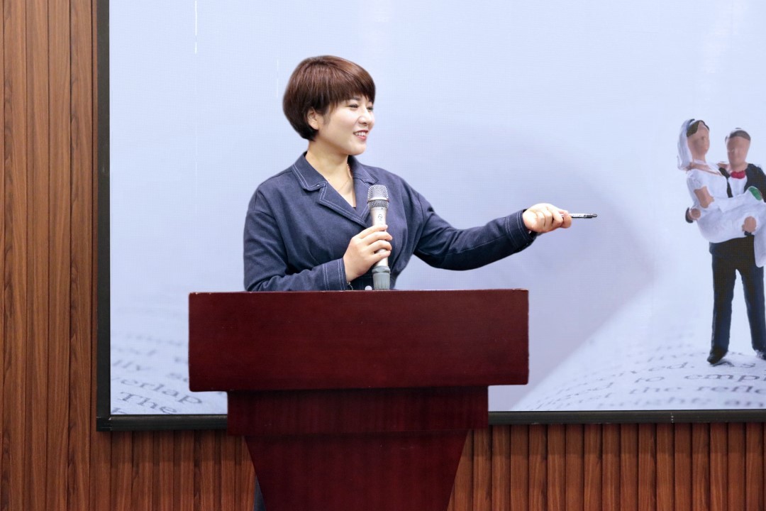教育专家王晨熙“呵护女性 为爱护航”专题讲座在荆州举办