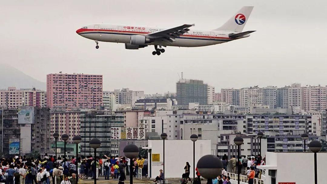 建成起火遍全球,引摄影师打卡,国内起降难度最高的香港启德机场