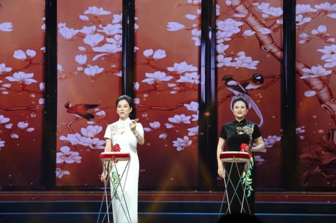 传非遗瑰宝 弘中华文化 | 中国曲艺牡丹奖艺术团走进欧路莎
