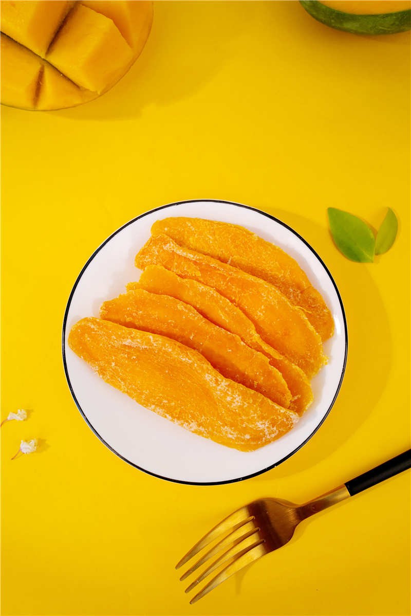 含羞草芒果干大片厚切风味浓，每年使用超1.5亿颗鲜芒果