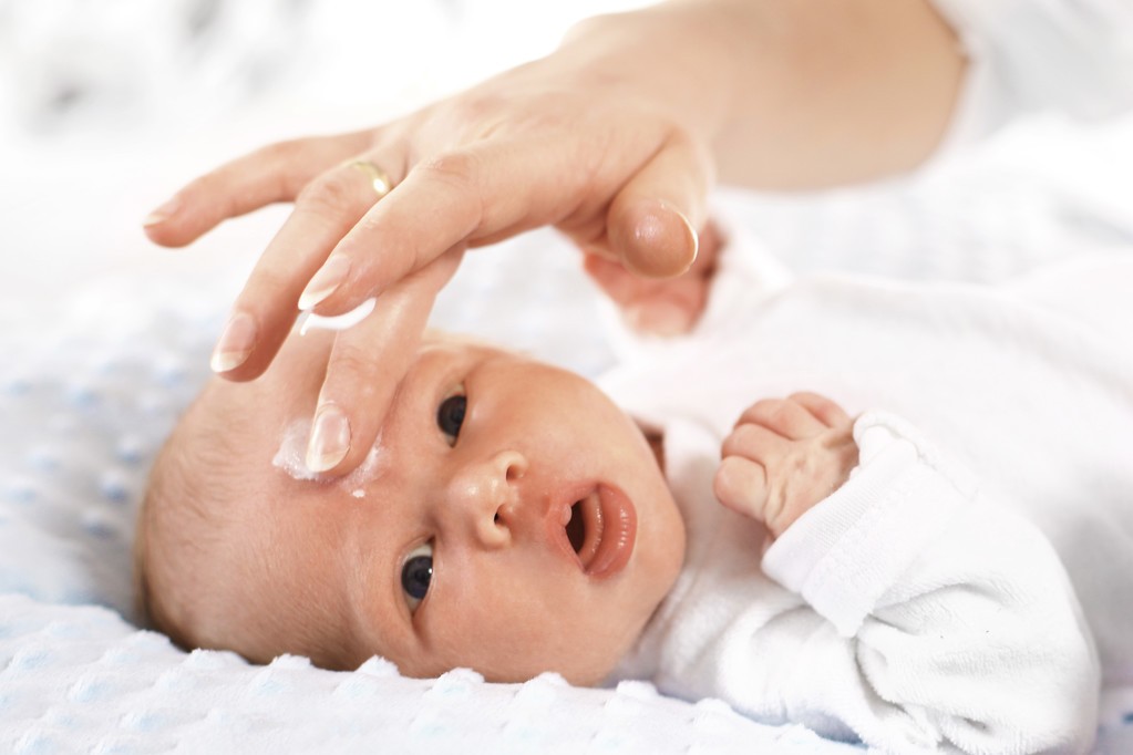 人群的高科技母婴照顾品牌是一家聚焦母婴及敏锐肌(图3)