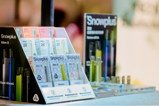 雪加Snowplus携全系产品亮相深圳IECIE电子烟展，一次性陶瓷芯小烟广受好评