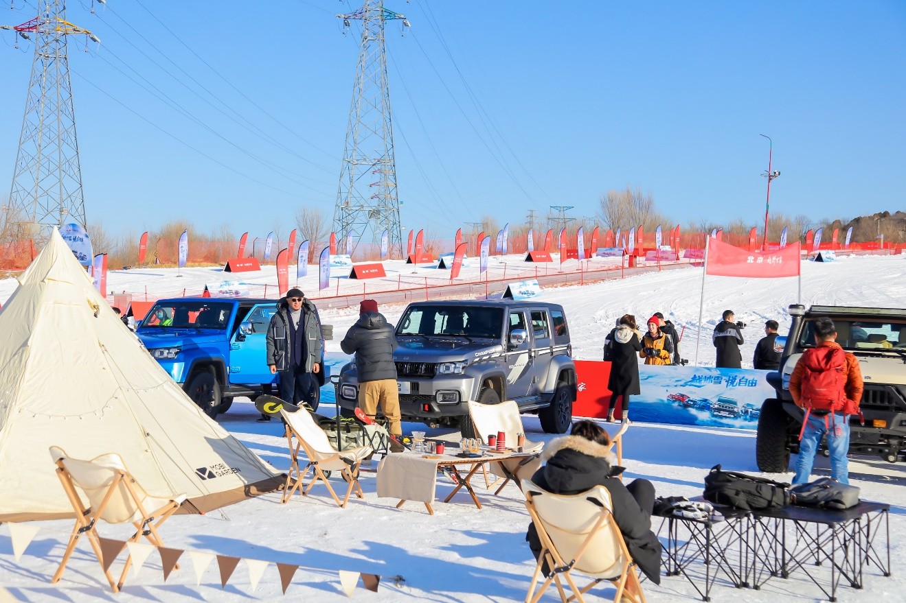 极致的越野体验，BJ40冰雪体验营即将颠覆你的想象