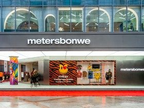 美邦服饰旗下metersbonwe南宁民生路旗舰店先锋重开，再造南宁潮流打卡新地标