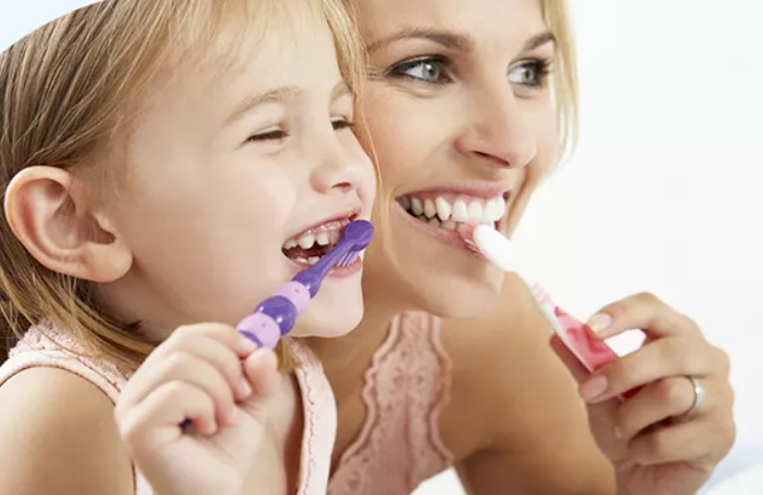 为什么说儿童牙齿矫正不必非等换完牙？