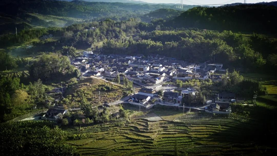 在中国，每天有80个自然村落正在消失……