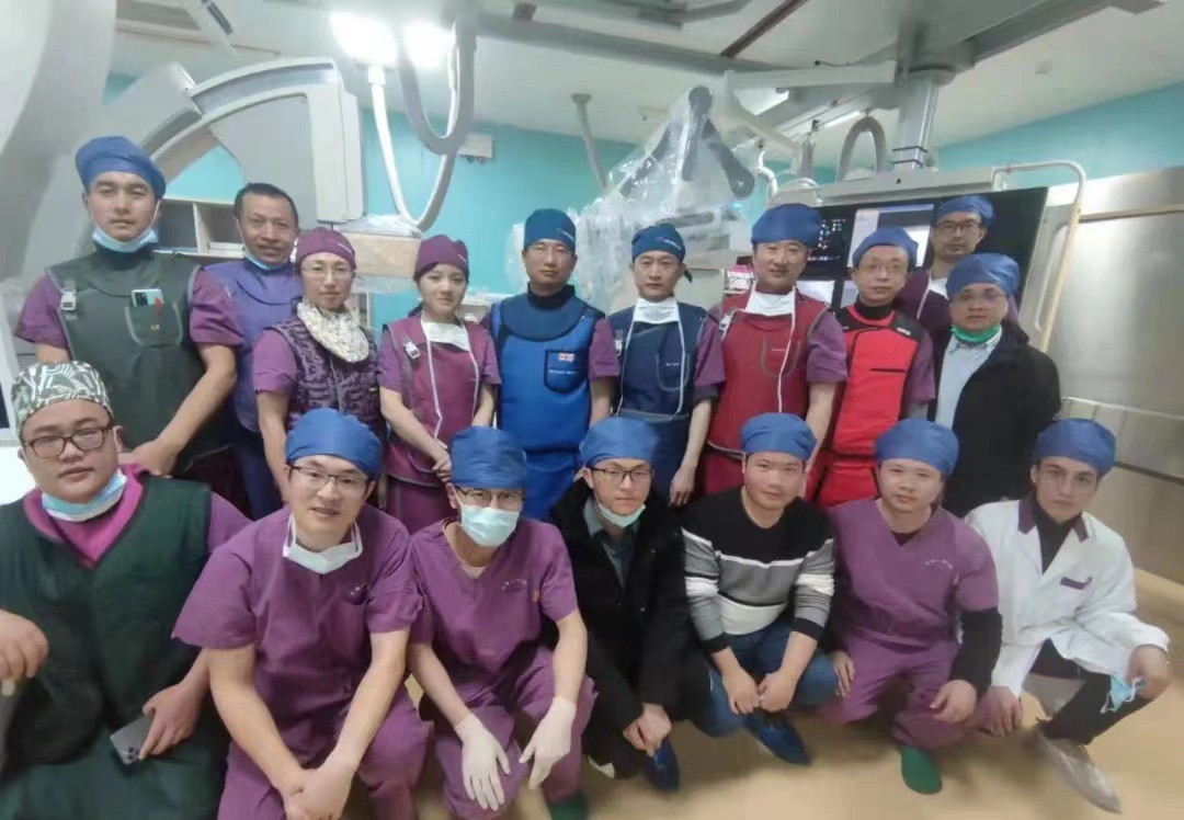奥朋医疗完成首例通用型手术机器人辅助冠脉介入手术
