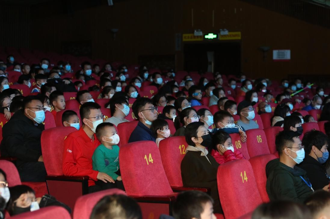 国内首部居家安全知识科普亲子剧《电器总动员》在京首场演出圆满成功！