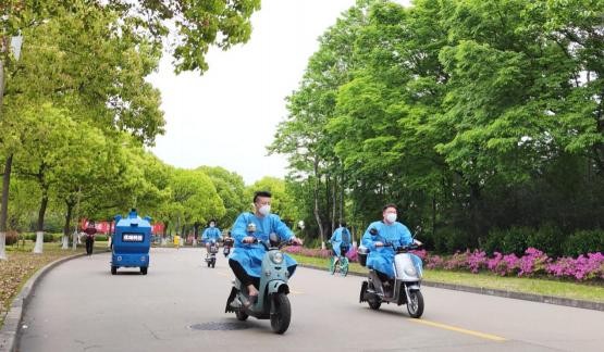 优小哥三代驰援上海高校，机器人志愿者为校园配送保驾护航！