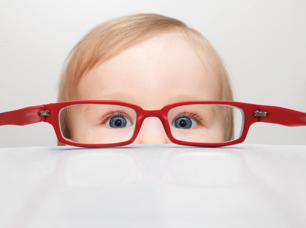 深圳配眼镜哪里好？怎样判断自己配的眼镜是否专业？