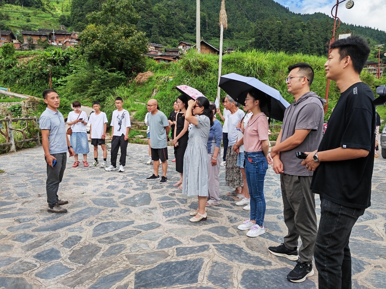 乡苗计划学员伙伴参访贵州白岩村百美村庄项目点