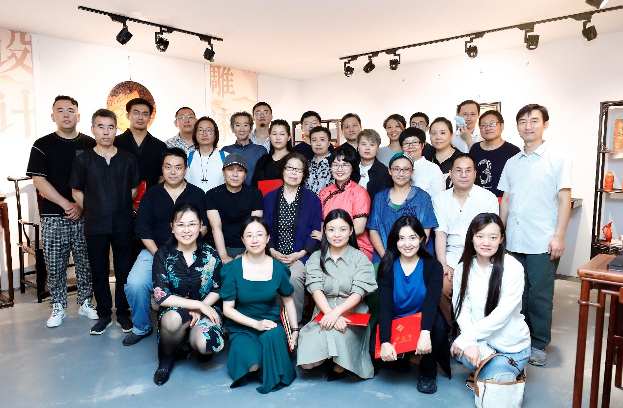 “北京雕漆创新人才培养”结业作品展暨学术研讨会在京举行
