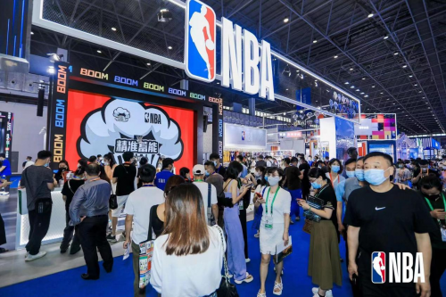 NBA再度亮相消博会 科技感十足为观众呈上篮球嘉年华