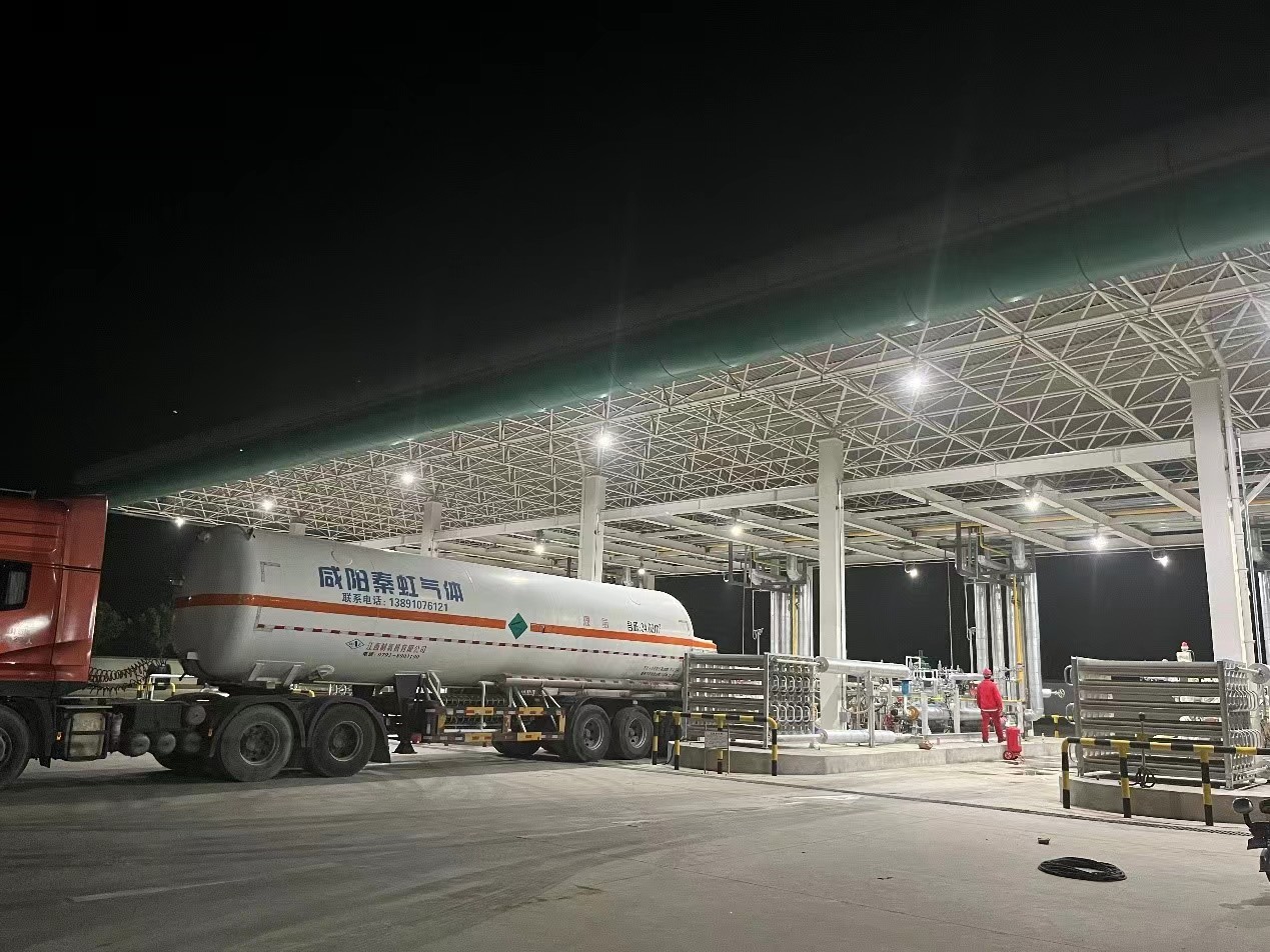 为能源结构增添新力量！中建安装华西公司咸阳LNG项目顺利完成投料试车
