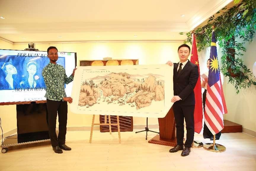 马来西亚“娘惹文化”艺术展在京开幕