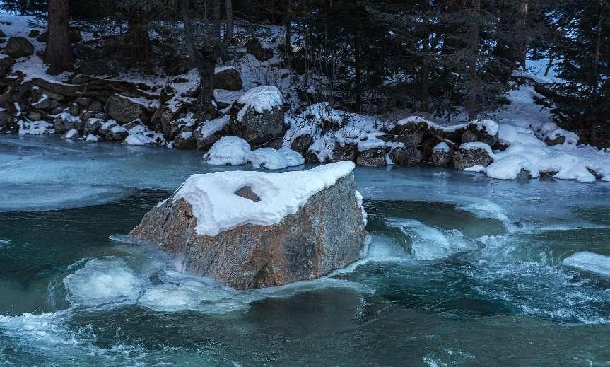 健康饮水市场又添新活力——雪都冰泉天然低氘水正式投入市场