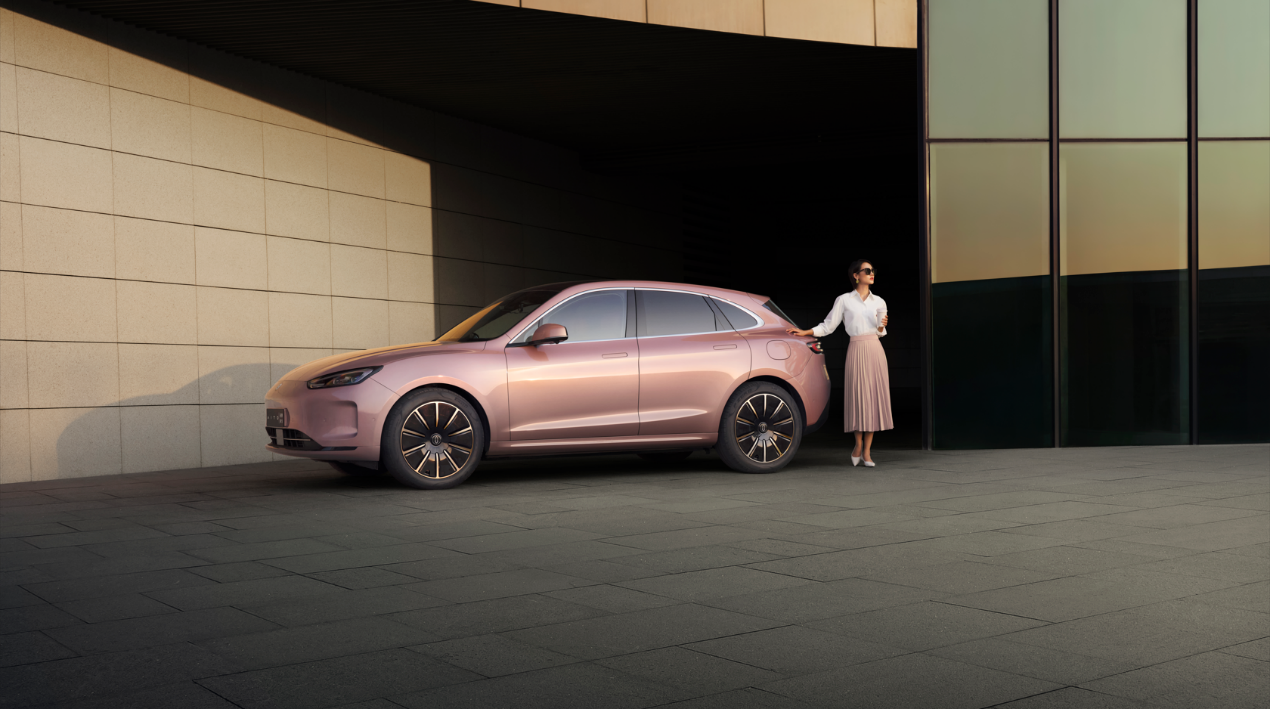 赛力斯汽车和华为合作新成果，问界M5 EV将于9月6日上市
