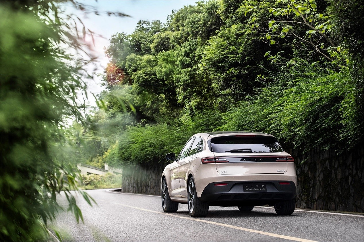 赛力斯汽车和华为合作新成果，问界M5 EV将于9月6日上市