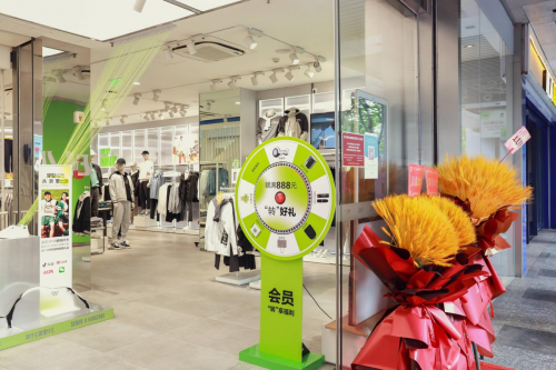 森马首家数字化门店亮相，为消费者提供全新逛购体验