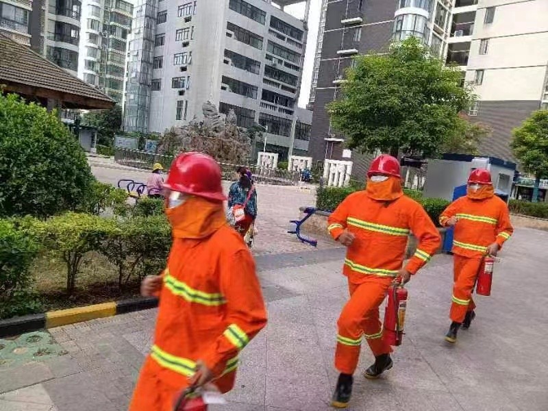 郑州市金基社区开展消防演练，为国庆节保驾护航