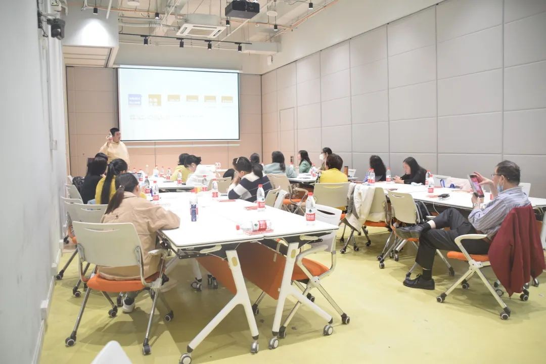 女性创业培训班第五期创业成长训练营之商业模式设计在沪举办