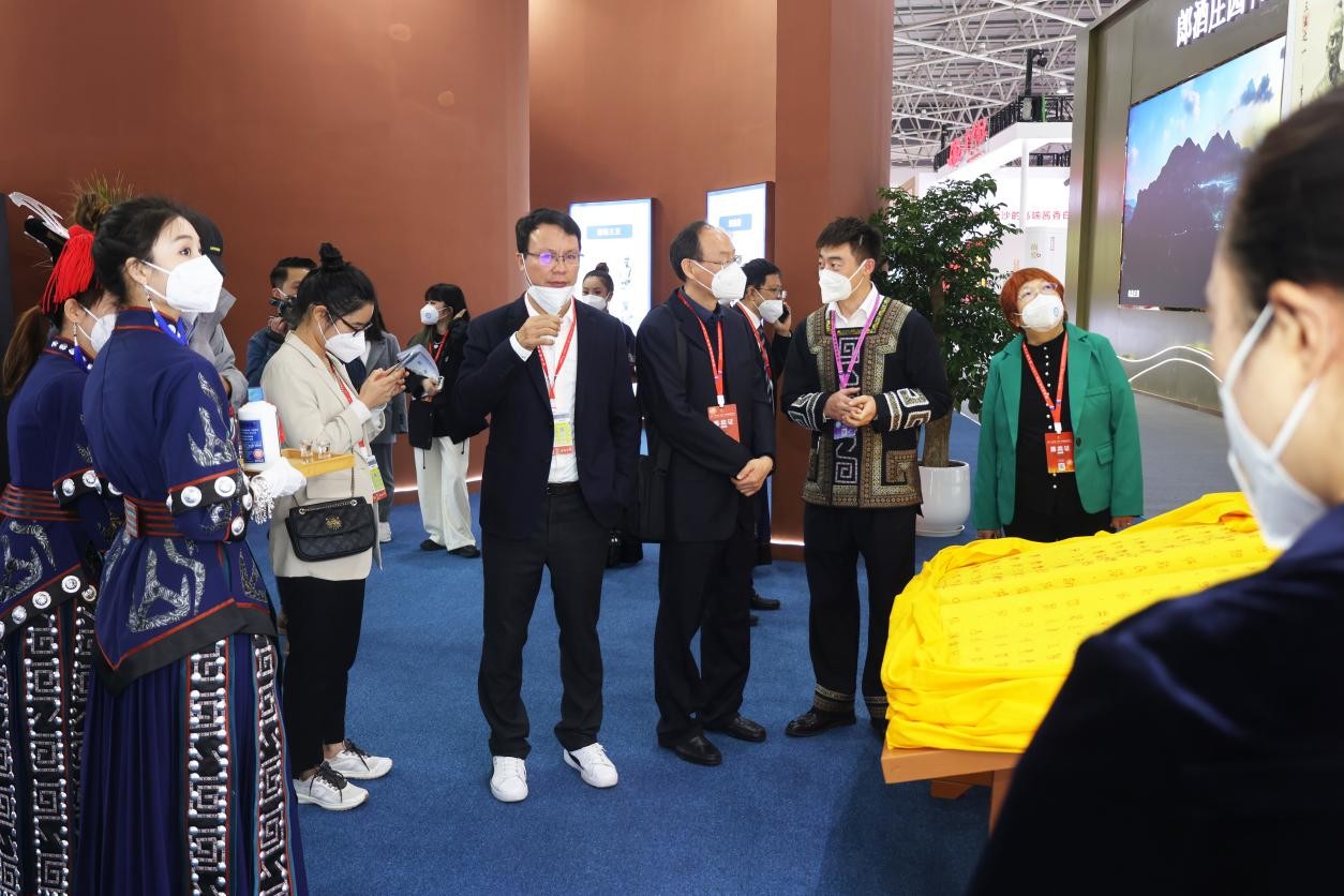 2022中国（贵州）国际酒博会：与茅台同馆的雄正酱香酒为何能大放异彩