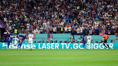“LASER TV”亮相世界杯赛场：激光电视，不止于大！