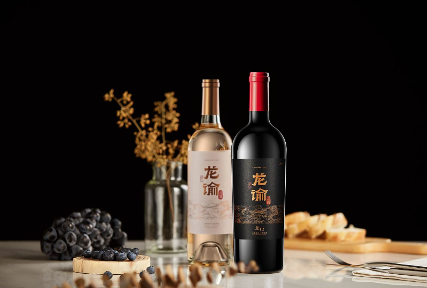 圣诞红酒新搭配，来和好朋友一起品酒吧