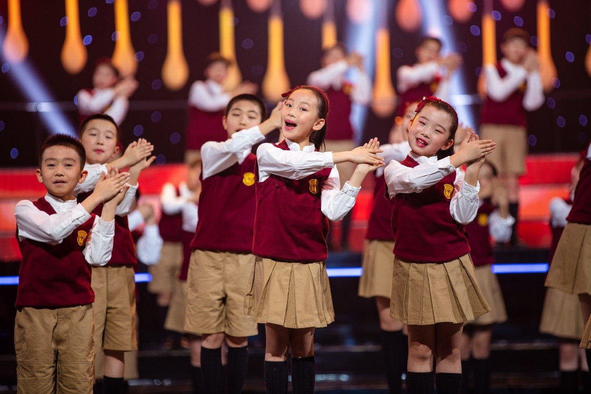 童声合唱迎新年奇幻马戏夜狂欢央视少儿频道跨年推出2021新年特别节目